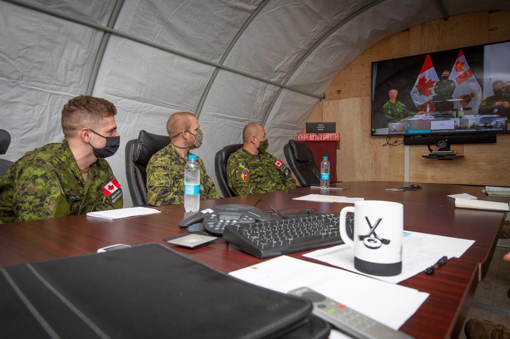 CJOC Commander Lieutenant General Coates interacts with the key leadership of Joint Task Force - Ukraine - Operation UNIFIER - credit Melissa Gloude